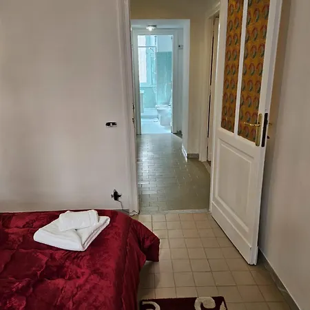 Palace Apartment